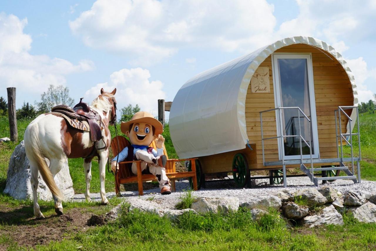 Hotel Cowboy'S Land Visnja Gora Exteriér fotografie