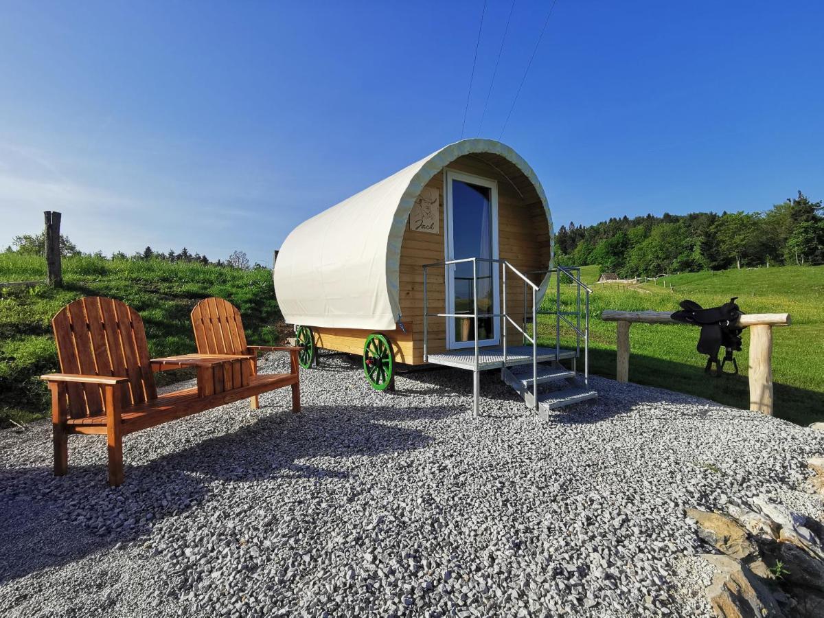 Hotel Cowboy'S Land Visnja Gora Exteriér fotografie