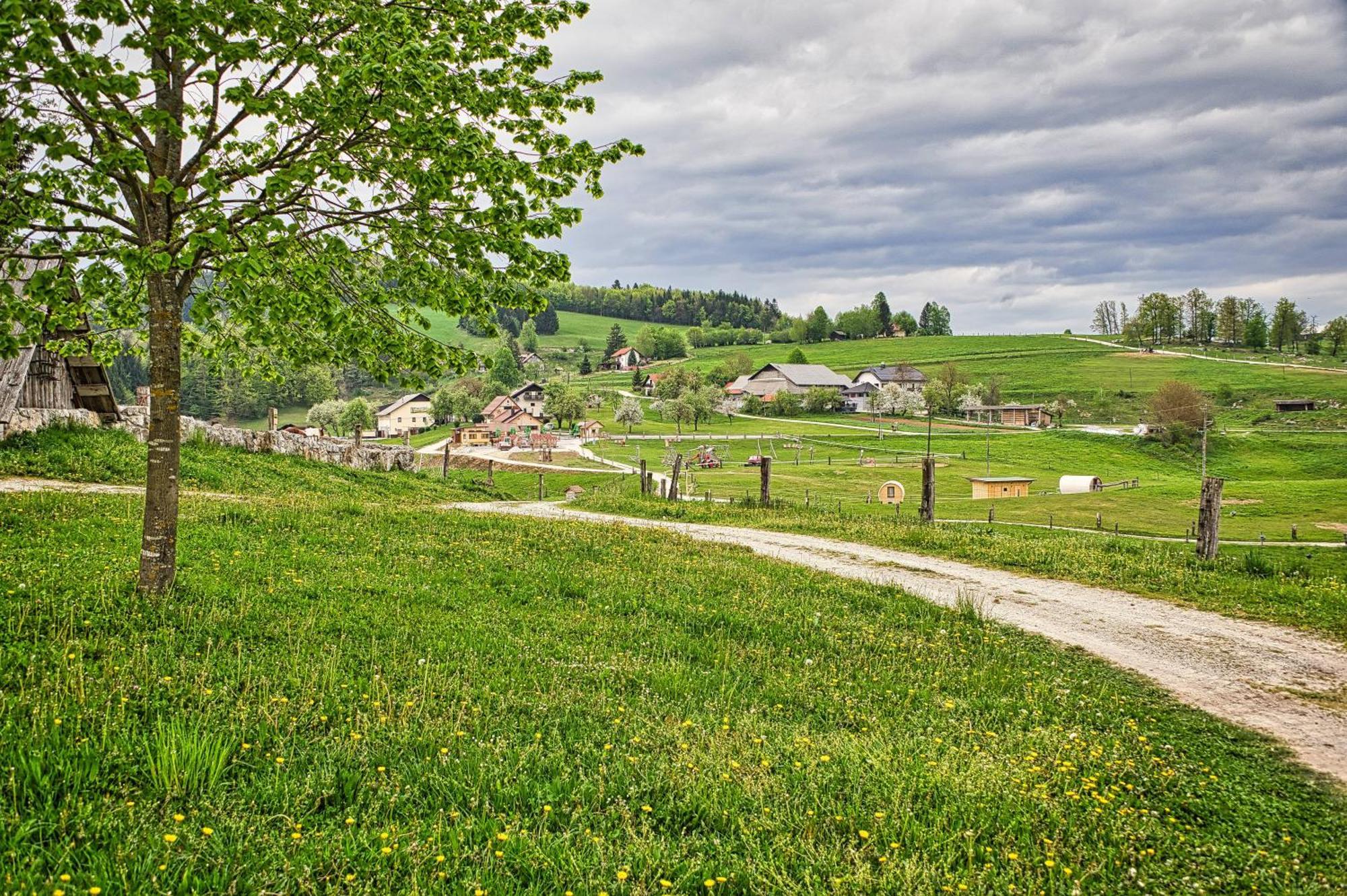 Hotel Cowboy'S Land Visnja Gora Exteriér fotografie