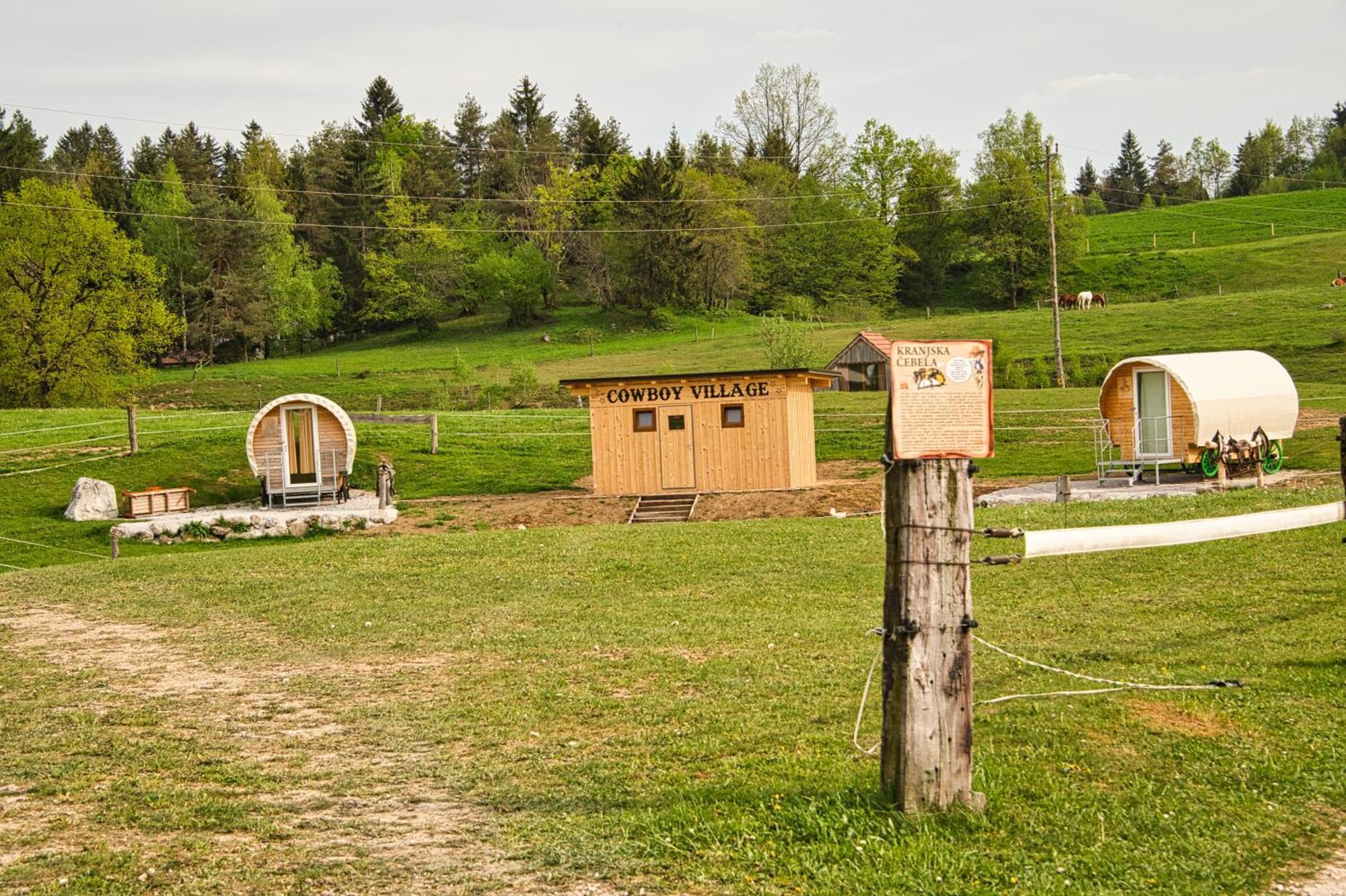 Hotel Cowboy'S Land Visnja Gora Exteriér fotografie